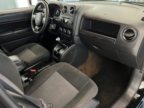 Used 2016 Jeep Patriot Sport w/ Power Value Group image 14