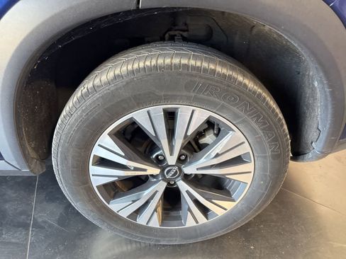 Used 2023 Nissan Rogue SV FWD image 10