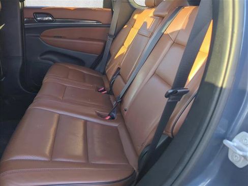 Used 2020 Jeep Grand Cherokee Overland AWD/4WD image 7