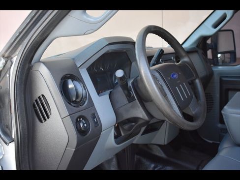 Used 2015 Ford F250 XL w/ Power Equipment Group AWD/4WD image 13