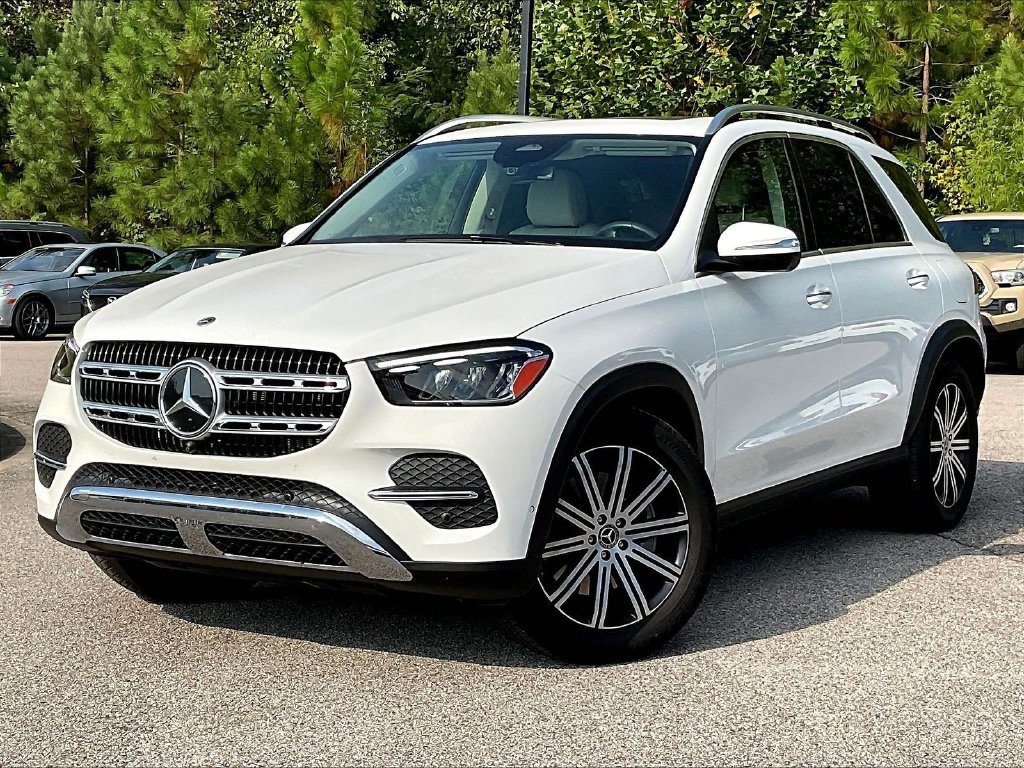 Used 2024 Mercedes-Benz GLE 450e 4MATIC image 2