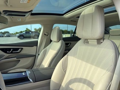 Used 2022 Mercedes-Benz EQS 450+ Sedan image 14