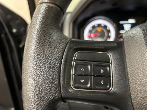 Used 2017 RAM 1500 Express AWD/4WD image 21