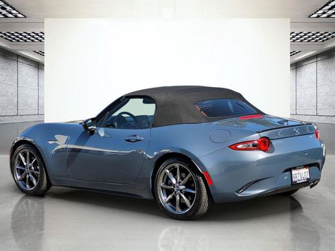 Used 2020 MAZDA MX-5 Miata Grand Touring RWD image 9