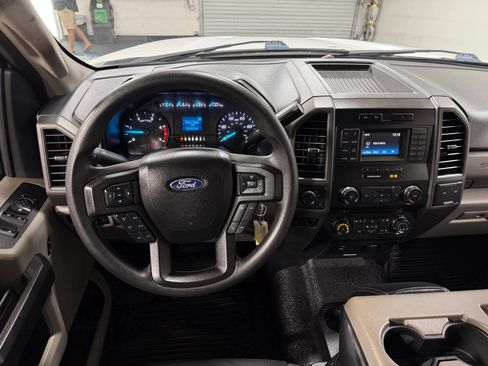 Used 2018 Ford F350 4x4 Crew Cab XL DRW w/ Power Equipment Group image 22