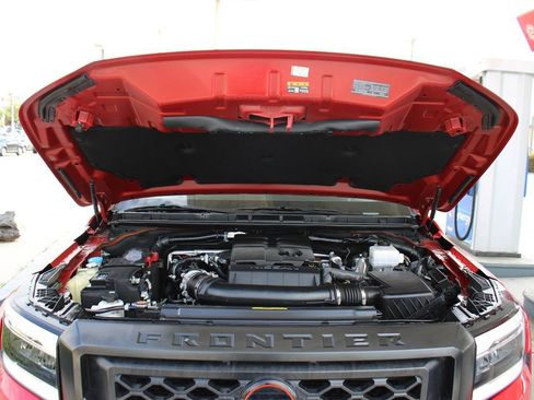 Used 2024 Nissan Frontier Pro-X w/ Pro Convenience Package RWD image 35
