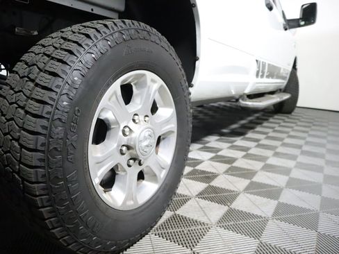 Used 2024 RAM 3500 Big Horn image 9