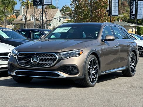 New 2026 Mercedes-Benz E 450 4MATIC All-Terrain Wagon image 7