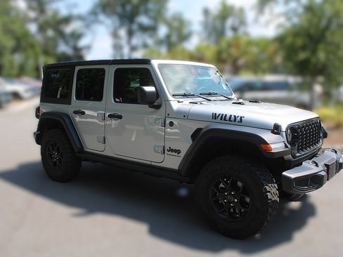 Used 2024 Jeep Wrangler Unlimited Sport AWD/4WD image 14