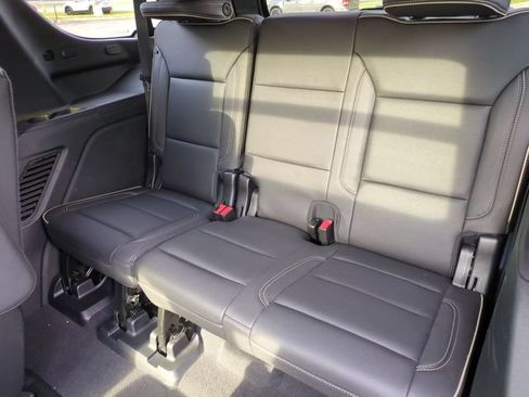 Used 2023 Chevrolet Tahoe Premier w/ Premium Package 2 AWD/4WD image 32