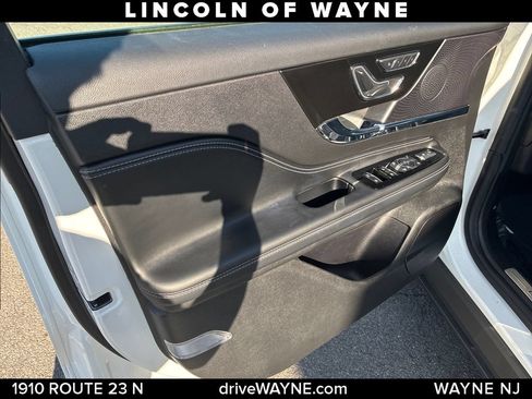 Certified 2024 Lincoln Corsair AWD w/ Equipment Group 101A image 13