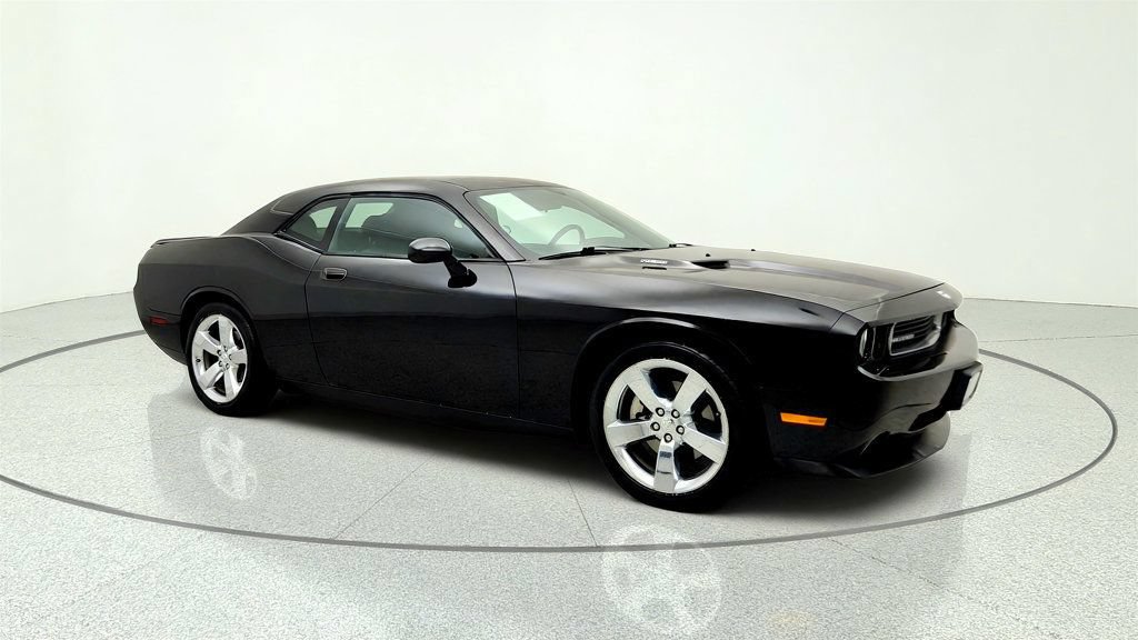 Used 2010 Dodge Challenger R/T RWD image 3