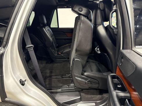 Used 2018 Lincoln Navigator Reserve w/ Technology Package image 76