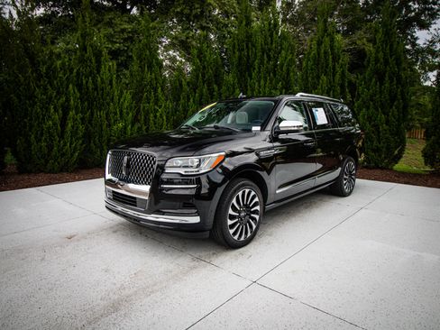 Used 2024 Lincoln Navigator L Black Label AWD/4WD image 6