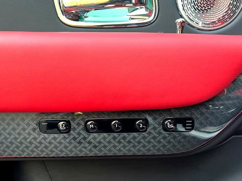 Used 2022 Rolls-Royce Cullinan Black Badge image 26