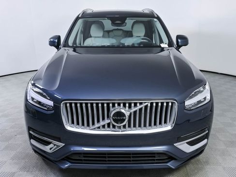 Certified 2025 Volvo XC90 T8 Ultra w/ Protection Package Premier AWD/4WD image 39