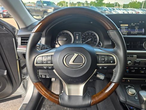 Used 2018 Lexus ES 350 w/ Premier Package FWD image 16