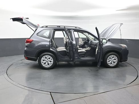 Used 2023 Subaru Forester AWD/4WD image 44