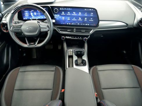 Used 2025 Chevrolet Equinox EV RS w/ Active Safety Package 3 image 17