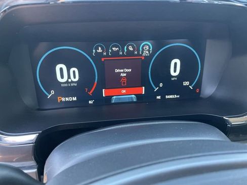 Used 2022 Ford F150 Lariat w/ Equipment Group 501A Mid RWD image 13