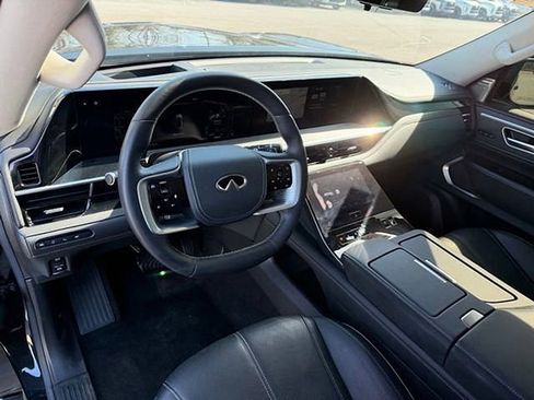 Certified 2025 INFINITI QX80 Sensory image 12