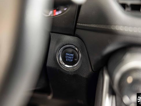 Used 2020 Toyota RAV4 XLE image 31