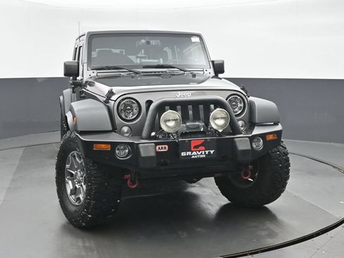 Used 2016 Jeep Wrangler Unlimited Rubicon w/ Connectivity Group AWD/4WD image 8