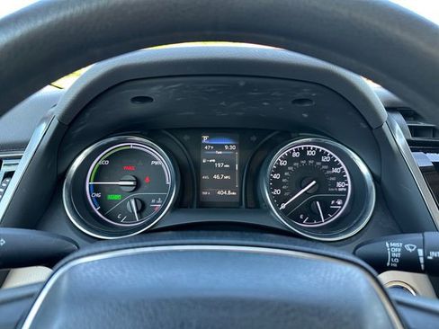 Used 2020 Toyota Camry LE image 26