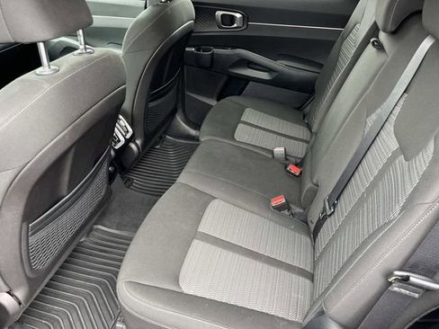 Used 2022 Kia Sorento LX FWD image 21