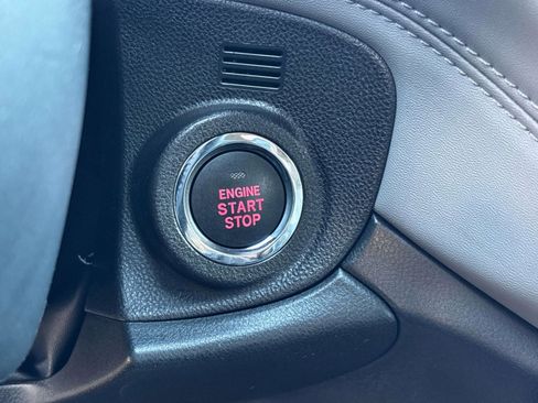 Used 2025 Subaru Outback Premium image 28