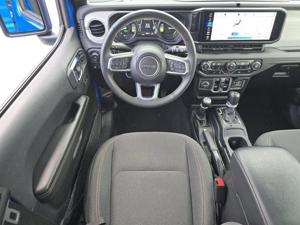 Used 2024 Jeep Wrangler Unlimited Sahara AWD/4WD image 23