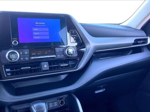 Certified 2024 Toyota Highlander LE image 35