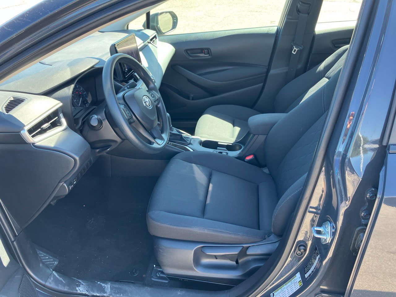 Used 2024 Toyota Corolla LE FWD image 7