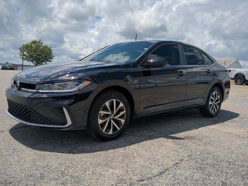 Used 2025 Volkswagen Jetta S FWD image 6