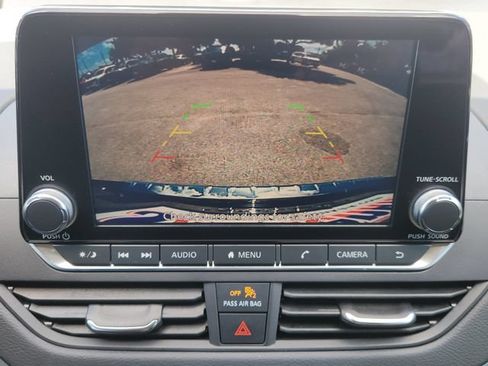 Used 2022 Nissan Altima 2.5 SV FWD image 18