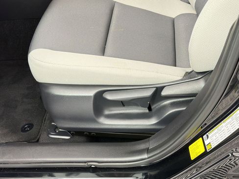 Used 2025 Toyota Corolla LE image 16