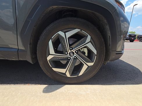 Certified 2024 Hyundai Tucson SEL w/ Convenience Package FWD image 2
