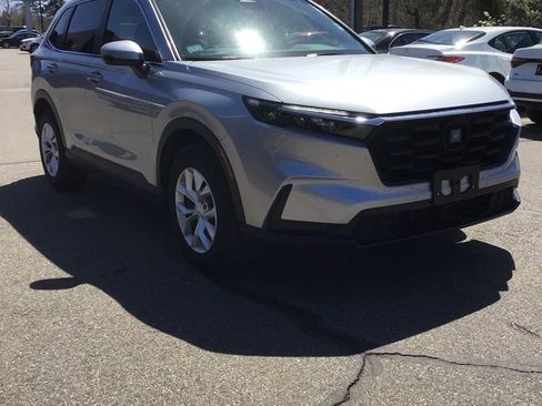 Used 2025 Honda CR-V LX image 1