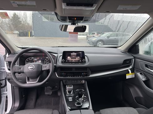New 2026 Nissan Rogue SV w/ Cold Weather Package AWD/4WD image 28