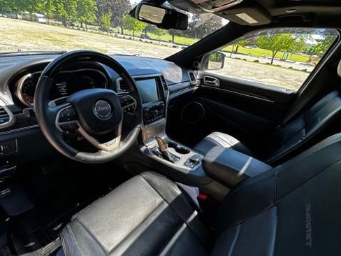 Used 2016 Jeep Grand Cherokee Summit w/ Platinum Series Group AWD/4WD image 13