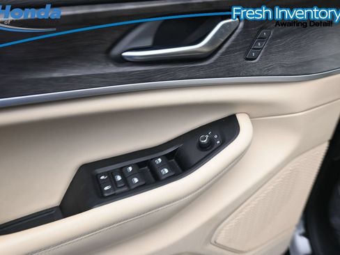 Used 2023 Jeep Grand Cherokee Limited RWD image 14