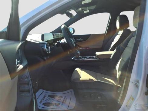 New 2026 Chevrolet Equinox ACTIV w/ Convenience Package III image 17