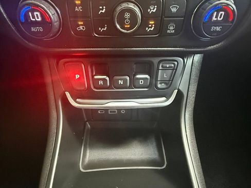 Used 2020 GMC Terrain SLE w/ Driver Convenience Package FWD image 31