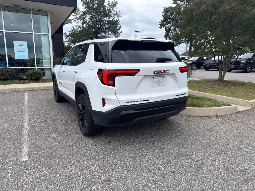 Used 2026 GMC Terrain Elevation w/ Elevation Premium Package AWD/4WD image 7
