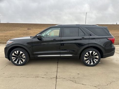 New 2026 Ford Explorer Platinum w/ LUX Leather Package AWD/4WD image 7