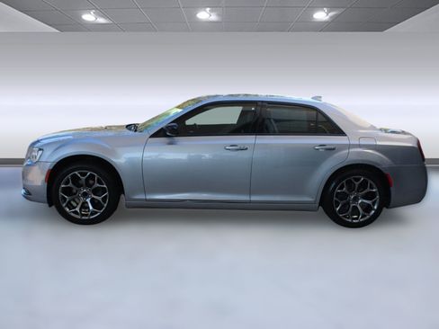 Used 2016 Chrysler 300 S image 2