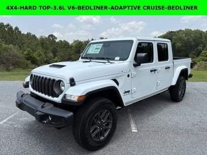 New 2025 Jeep Gladiator Sport