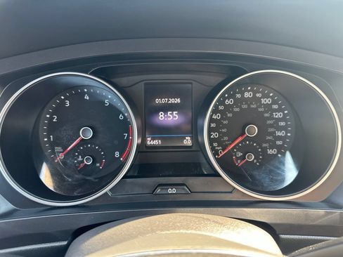 Used 2020 Volkswagen Tiguan SE w/ Panoramic Sunroof Package AWD/4WD image 3