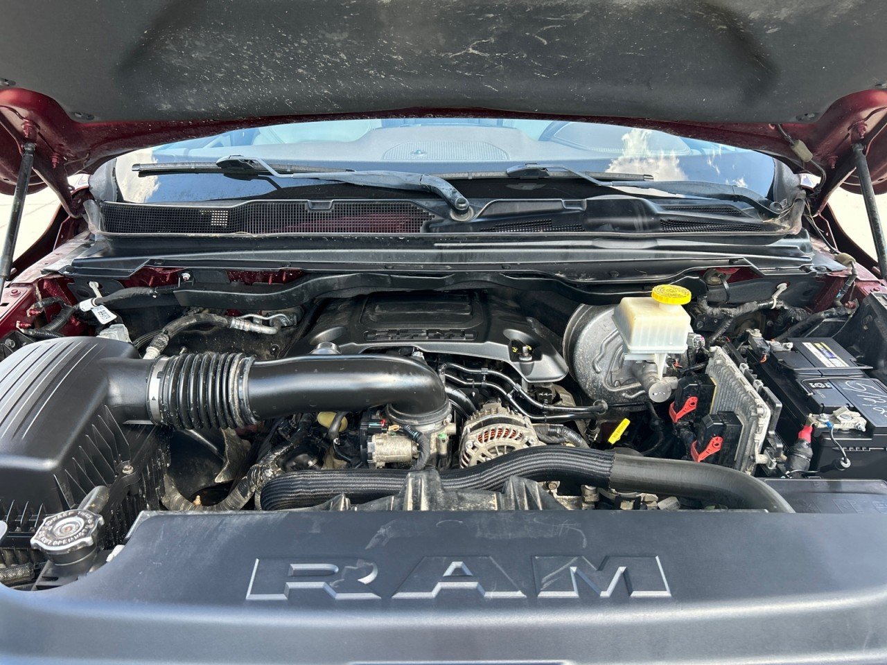 Used 2019 RAM 1500 Laramie AWD/4WD image 8