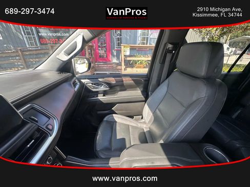 Used 2023 Chevrolet Suburban LT image 11